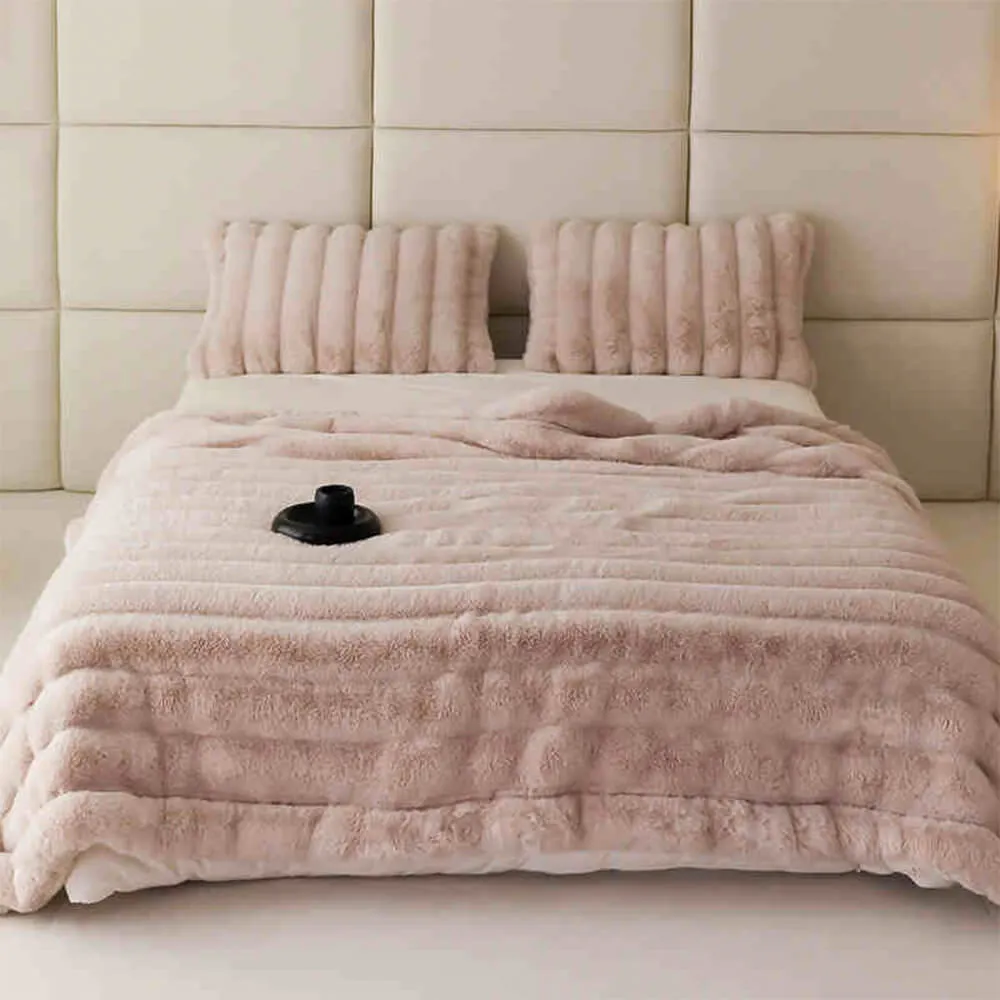 Minimalist Bubble Fluffy Faux Fur Reversible Blanket