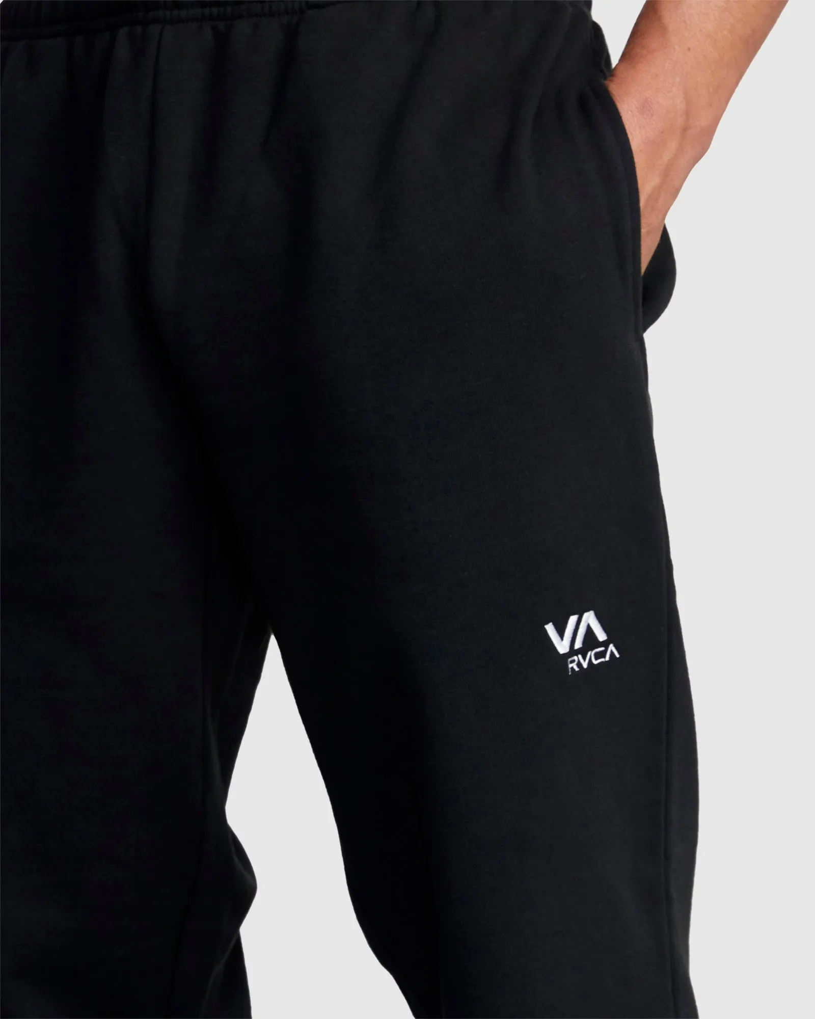 VA ESSENTIAL SWEATPANT