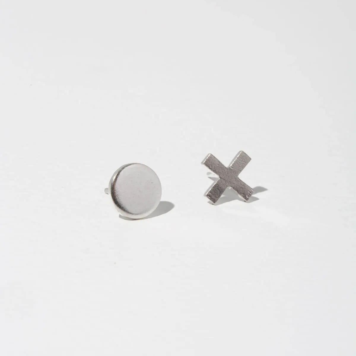 XO Stud Earrings - Sterling Silver